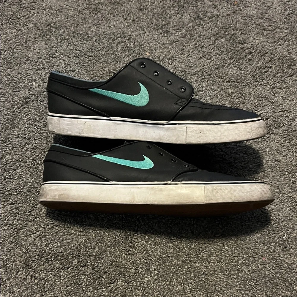 Nike Stefan Janoski Black and Teal Men's Sneakers - Picture 3 of 7